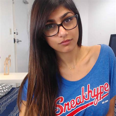 Mia Khalifa Age, Height, Family, Husband, Biography, More